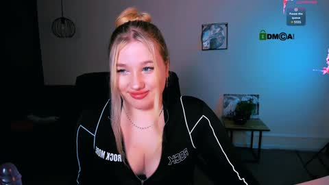 Snapshot of juli_kisss chatting on 10, 1, 2025 juli kisss online show from 10, 1, 2025