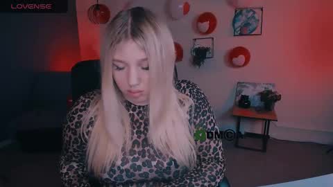 Snapshot of juli_kisss chatting on 21, 2, 2025 juli kisss online show from 21, 2, 2025