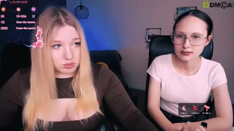 Snapshot of juli_kisss chatting on 8, 3, 2025 juli kisss online show from 8, 3, 2025