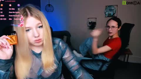 Snapshot of juli_kisss chatting on 12, 3, 2025 juli kisss online show from 12, 3, 2025