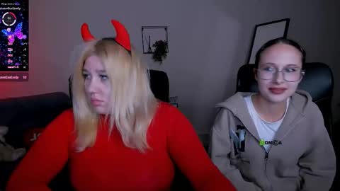 Snapshot of juli_kisss chatting on 10, 9, 2025 juli kisss online show from 10, 9, 2025