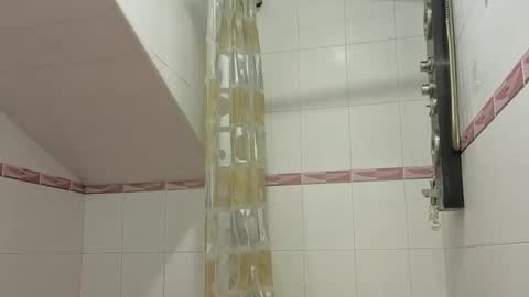 Snapshot of julia_giulia chatting on 5, 11, 2025 julia_giulia online show from 5, 11, 2025