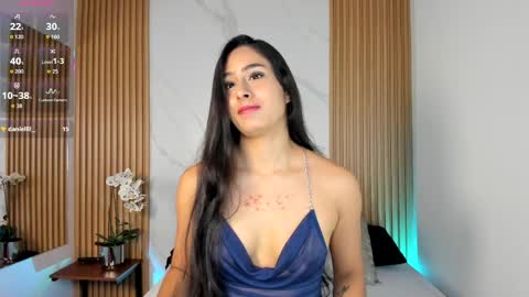Snapshot of julia_martinezz_ chatting on 24, 4, 2026 J U L IA M A R T I N E Z online show from 24, 4, 2026