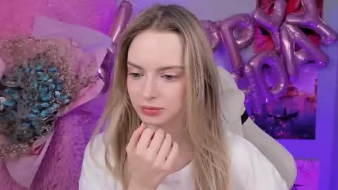 Snapshot of juliabrewwer chatting on 25, 9, 2025 Julia online show from 25, 9, 2025