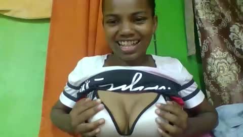 Snapshot of juliah02 chatting on 2, 4, 2026 juliah02 online show from 2, 4, 2026