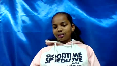juliah02 online show from 17, 6, 2026