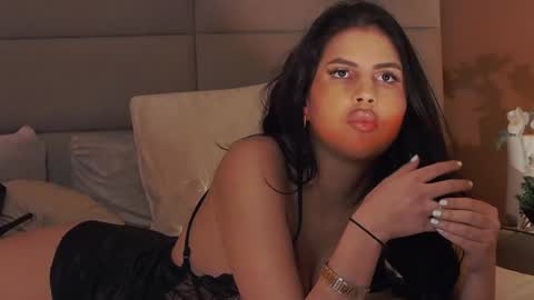 Snapshot of juliaharveyy chatting on 4, 2, 2025 Julia online show from 4, 2, 2025