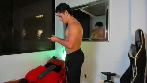 julian_wallace online show from 15, 3, 2026