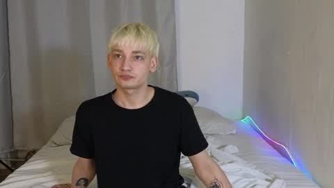 Snapshot of julian_win chatting on 1, 4, 2026 Eren online show from 1, 4, 2026