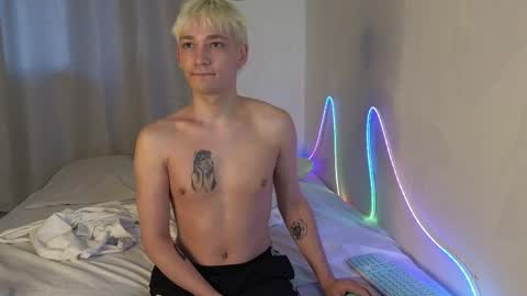 Snapshot of julian_win chatting on 3, 4, 2026 Eren online show from 3, 4, 2026