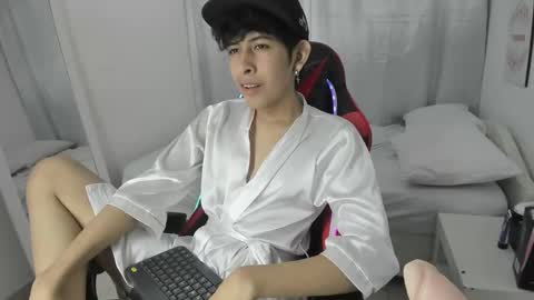 Julian online show from 24, 3, 2026