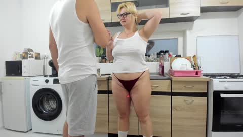 Snapshot of juliana35 chatting on 14, 12, 2024 juliana35 online show from 14, 12, 2024