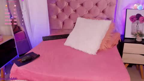 Juli online show from 12, 2, 2025