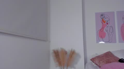 Juli  online show from 28, 12, 2024