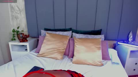 juli online show from 22, 11, 2025