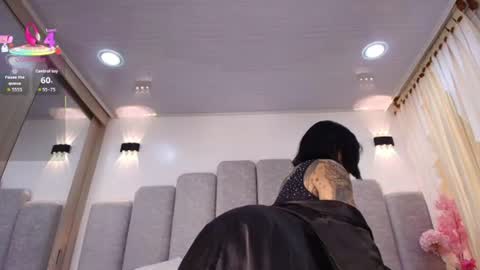 juliane_swee1 online show from 1, 7, 2026