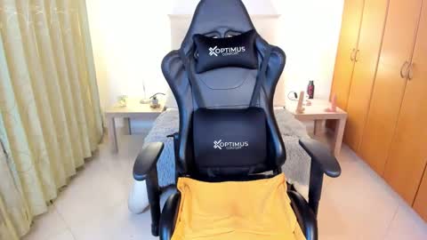 Fernanda online show from 10, 3, 2025