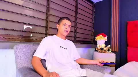 Snapshot of juliansterling___ chatting on 13, 6, 2026 JULIAN STEARLING online show from 13, 6, 2026