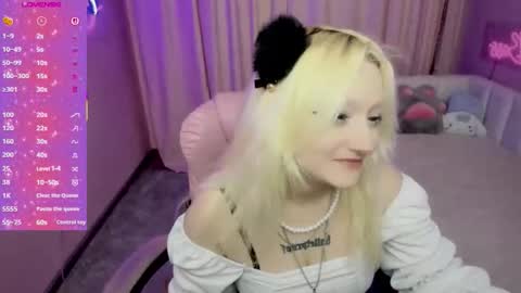 Snapshot of juliasharkk chatting on 15, 11, 2025 JuliaSharkk online show from 15, 11, 2025