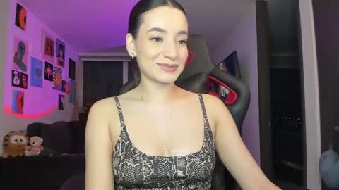 Jeimy Help me to reach 100 thumbs up online show from 18, 4, 2026