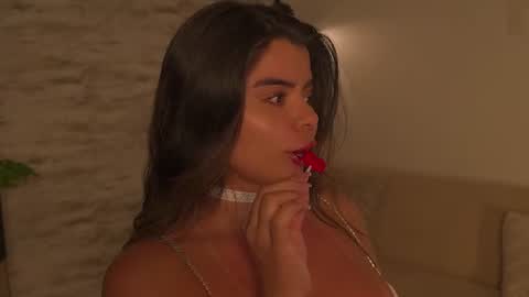 Snapshot of julie_belle_ chatting on 29, 7, 2026 luu online show from 29, 7, 2026