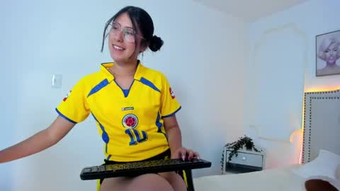 Snapshot of juliee_ross chatting on 29, 4, 2026 juliee_ross online show from 29, 4, 2026