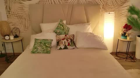 juliehill online show from 25, 2, 2026