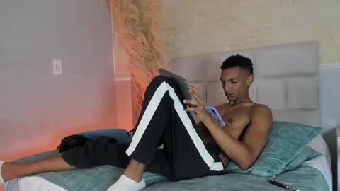 Snapshot of juliensaint_ chatting on 30, 5, 2026 Julien online show from 30, 5, 2026