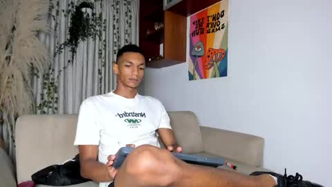 Snapshot of juliensaint_ chatting on 31, 5, 2026 Julien online show from 31, 5, 2026