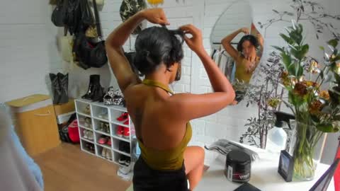 Snapshot of julieta__cooper chatting on 2, 5, 2026 Juli online show from 2, 5, 2026