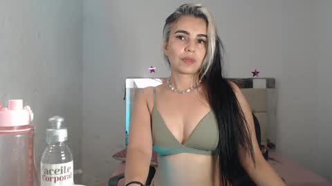 julieta__fox_ online show from 31, 1, 2025