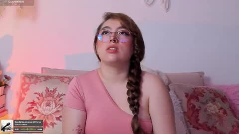 Snapshot of julieta_cooper20 chatting on 12, 11, 2025 Juli online show from 12, 11, 2025