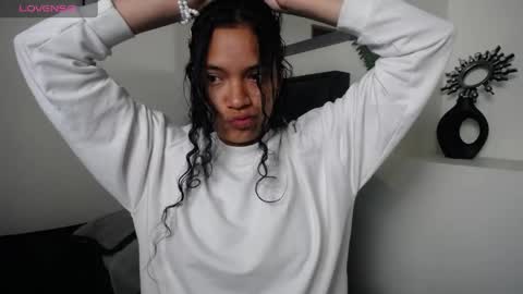 Snapshot of julieta_parker7 chatting on 9, 6, 2026 Julieta online show from 9, 6, 2026
