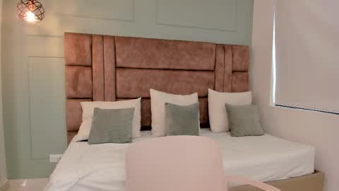     online show from 25, 10, 2025