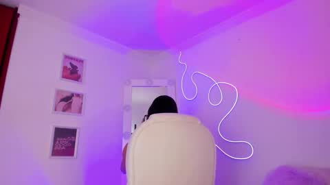 julietabomgv online show from 2, 3, 2025