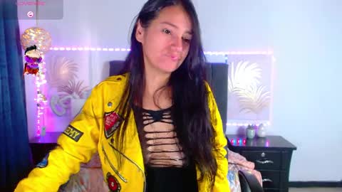 Snapshot of julietacollins06 chatting on 18, 2, 2025 julietacollins06 online show from 18, 2, 2025