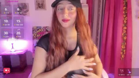 Snapshot of julietacollins_ chatting on 30, 11, 2025 Juliet online show from 30, 11, 2025