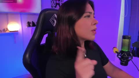 Snapshot of julietariverss chatting on 7, 4, 2026 Julieta online show from 7, 4, 2026