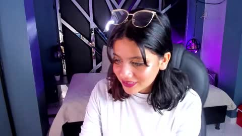 Julieth  online show from 2, 10, 2025