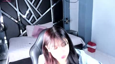 Julieth  online show from 5, 10, 2025