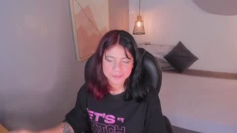 Julieth  online show from 14, 11, 2025