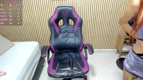 Snapshot of julieth_love_ chatting on 23, 4, 2026 Julieth online show from 23, 4, 2026