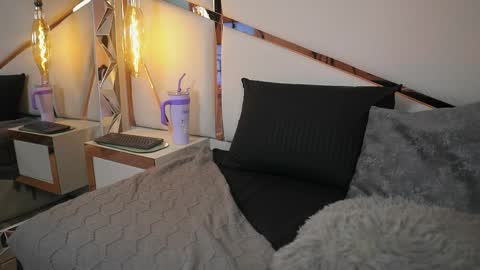 Snapshot of julieth_rojas chatting on 15, 4, 2026 julieth_rojas online show from 15, 4, 2026