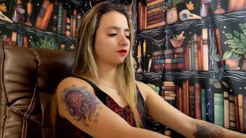 Julietta Jackson online show from 17, 1, 2025