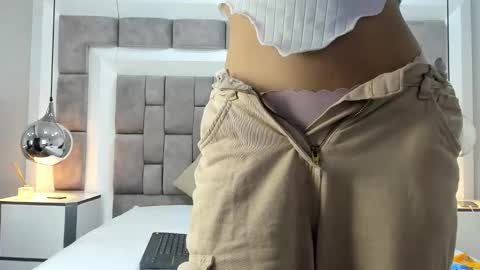 Hi guys It is a pleasure to have you here I am Julieta  online show from 4, 11, 2025