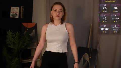 Snapshot of juliettakaniecki chatting on 21, 9, 2025 Mia online show from 21, 9, 2025