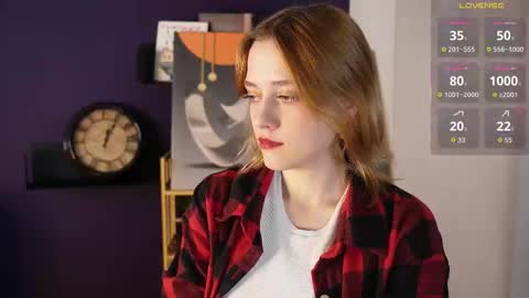 Snapshot of juliettakaniecki chatting on 8, 10, 2025 Mia online show from 8, 10, 2025