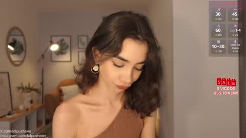 Snapshot of juliette_dee chatting on 5, 10, 2025 Juliette Dee online show from 5, 10, 2025