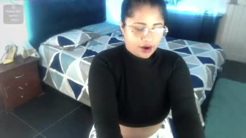 Snapshot of juliette_noir chatting on 6, 8, 2026 Juliette online show from 6, 8, 2026