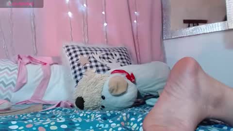 Snapshot of juliette_ponce chatting on 7, 1, 2025 juliette online show from 7, 1, 2025